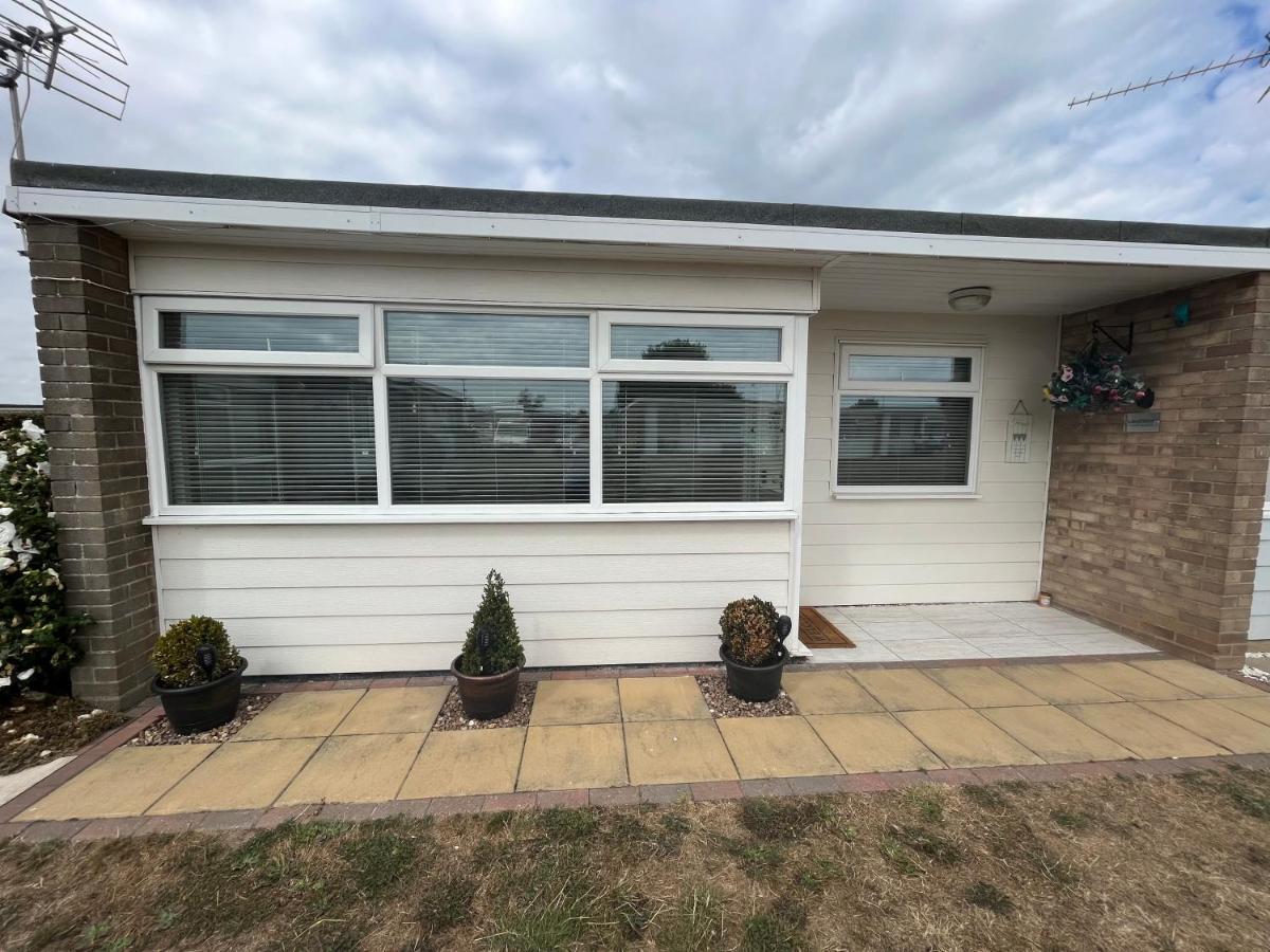 Lazy Dayz, Chalet 179, Hemsby - Two Bed Chalet, Sleeps 4, Pet Free, Close To Beach Exterior foto