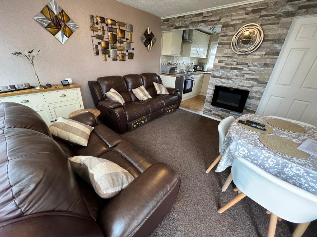 Lazy Dayz, Chalet 179, Hemsby - Two Bed Chalet, Sleeps 4, Pet Free, Close To Beach Exterior foto